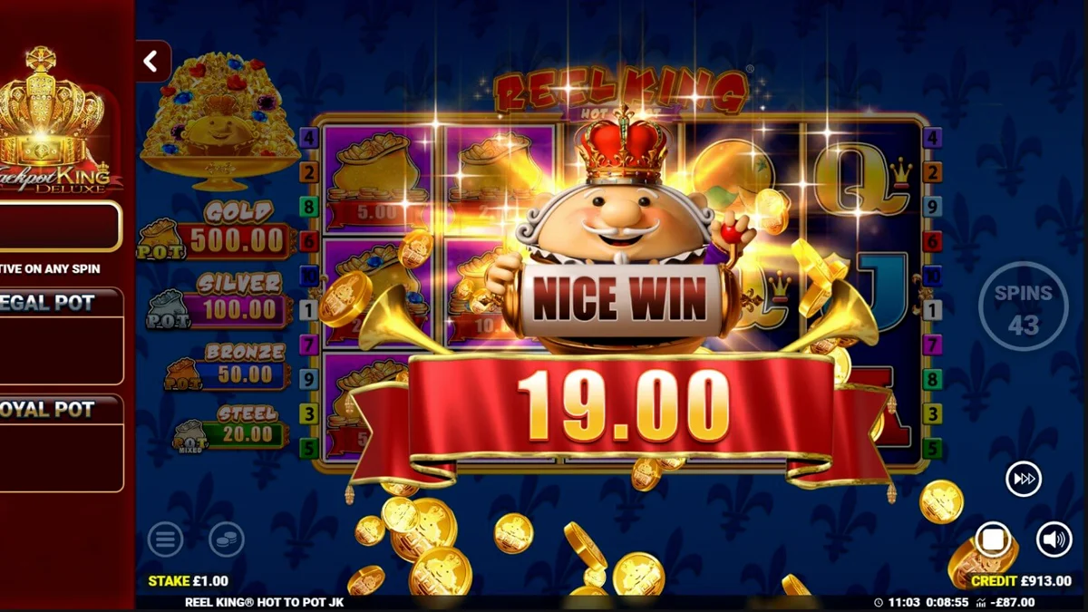 Reel King Hot to Pot slot game interface na may mga prutas at korona